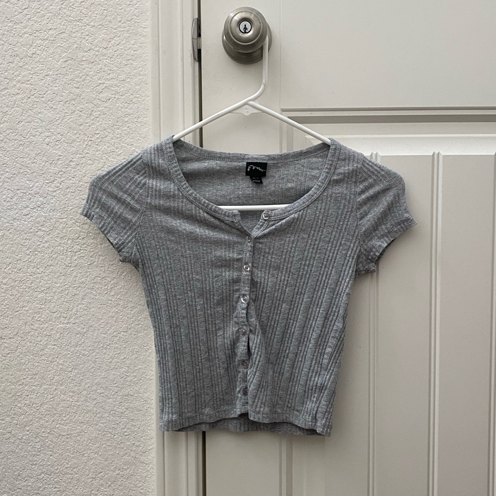 *USED Art class target gray crop tee kids size 7/8
